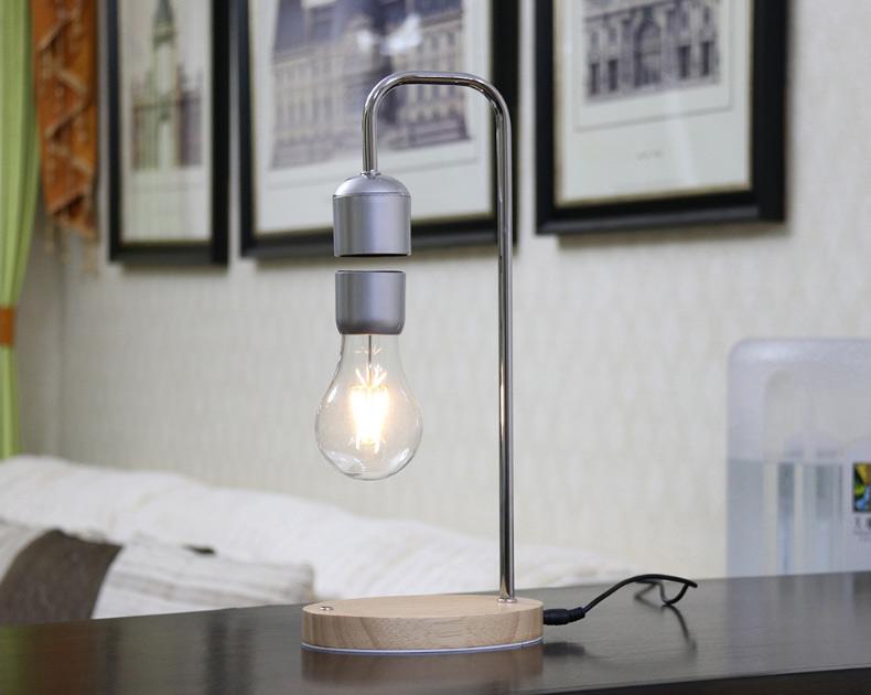 Travelling Bulb - Brainchild of Edison and Superman?!